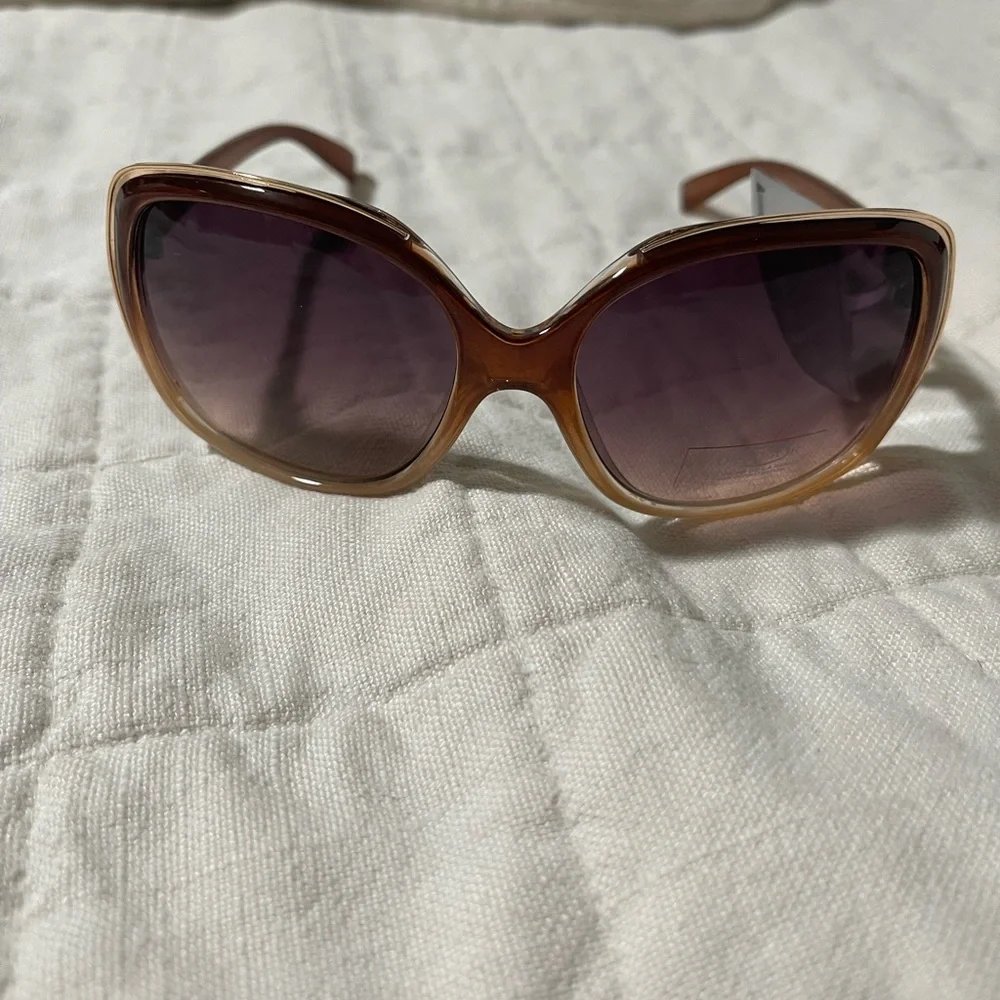New Oscar de la renta brown tan sunglasses